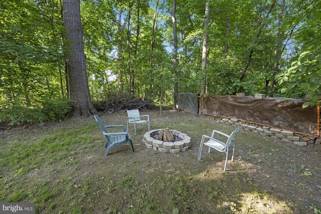 8 HILL DR, East Berlin, PA 17316