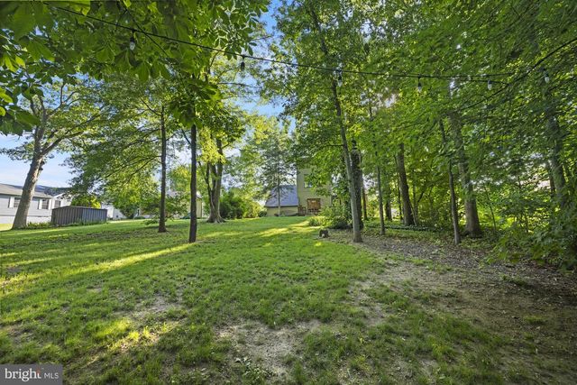 8 HILL DR, East Berlin, PA 17316