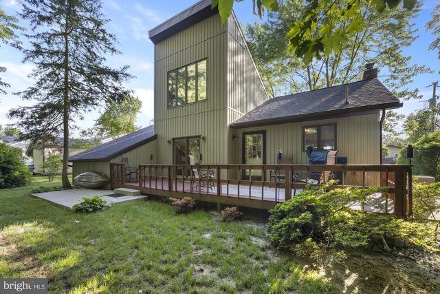 8 HILL DR, East Berlin, PA 17316