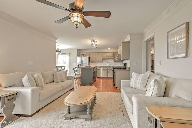 4021 Lakota Place, Kingsport, TN 37664