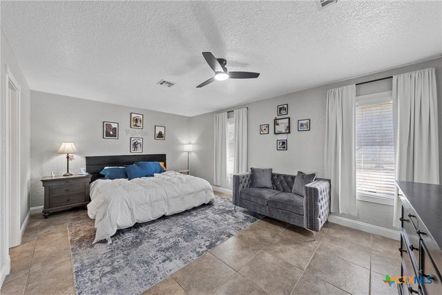 206 Navajo Trail, Gatesville, TX 76528