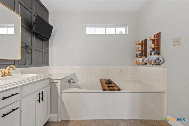 206 Navajo Trail, Gatesville, TX 76528