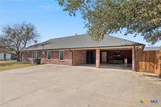 206 Navajo Trail, Gatesville, TX 76528