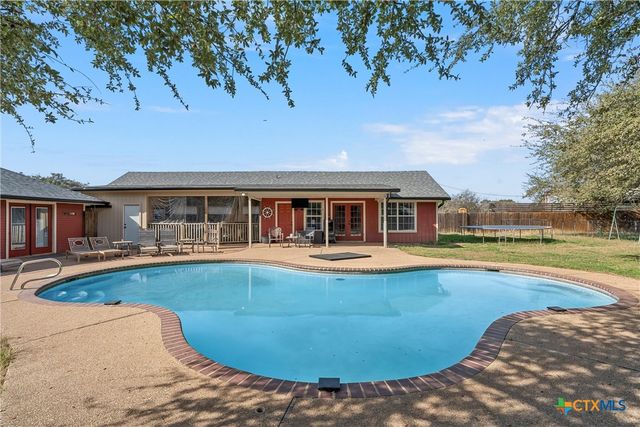 206 Navajo Trail, Gatesville, TX 76528