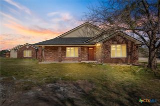 206 Navajo Trail, Gatesville, TX 76528