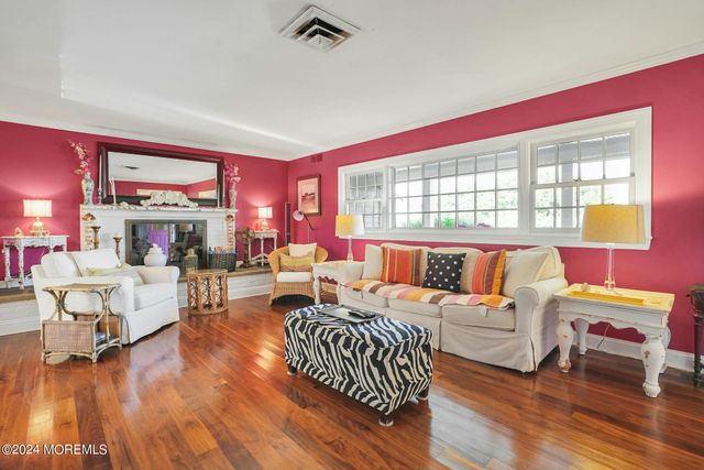 919 N Ocean Avenue, Mantoloking, NJ 08738