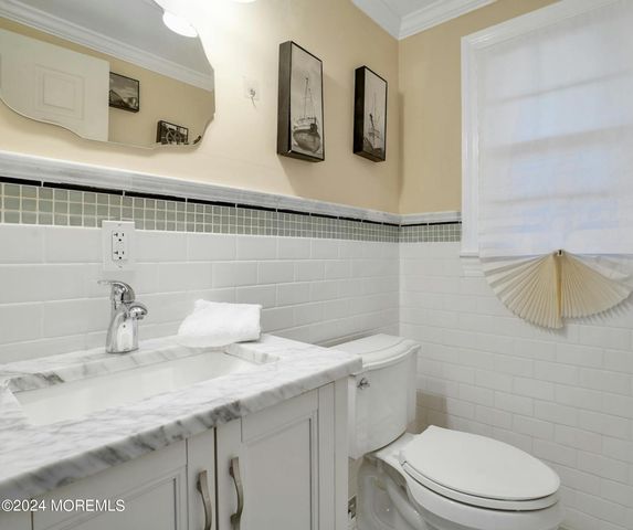 919 N Ocean Avenue, Mantoloking, NJ 08738