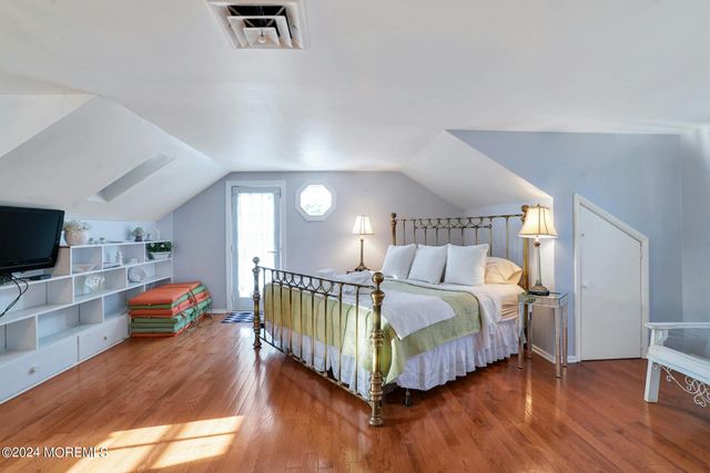 919 N Ocean Avenue, Mantoloking, NJ 08738