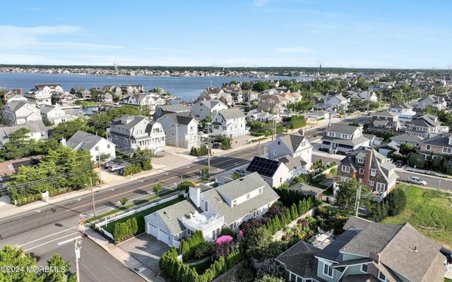 919 N Ocean Avenue, Mantoloking, NJ 08738