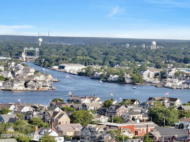 919 N Ocean Avenue, Mantoloking, NJ 08738