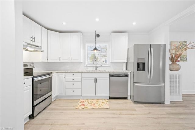 108 Wintergreen Road, Winston-salem, NC 27107