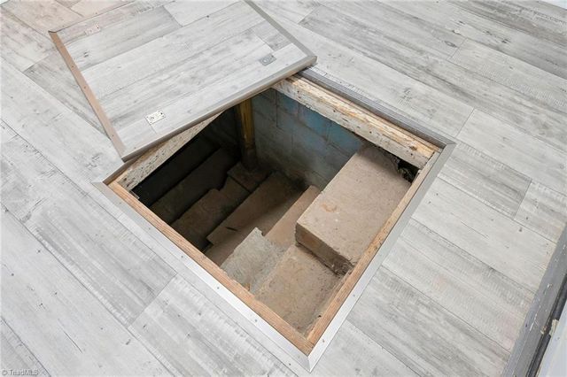 108 Wintergreen Road, Winston-salem, NC 27107