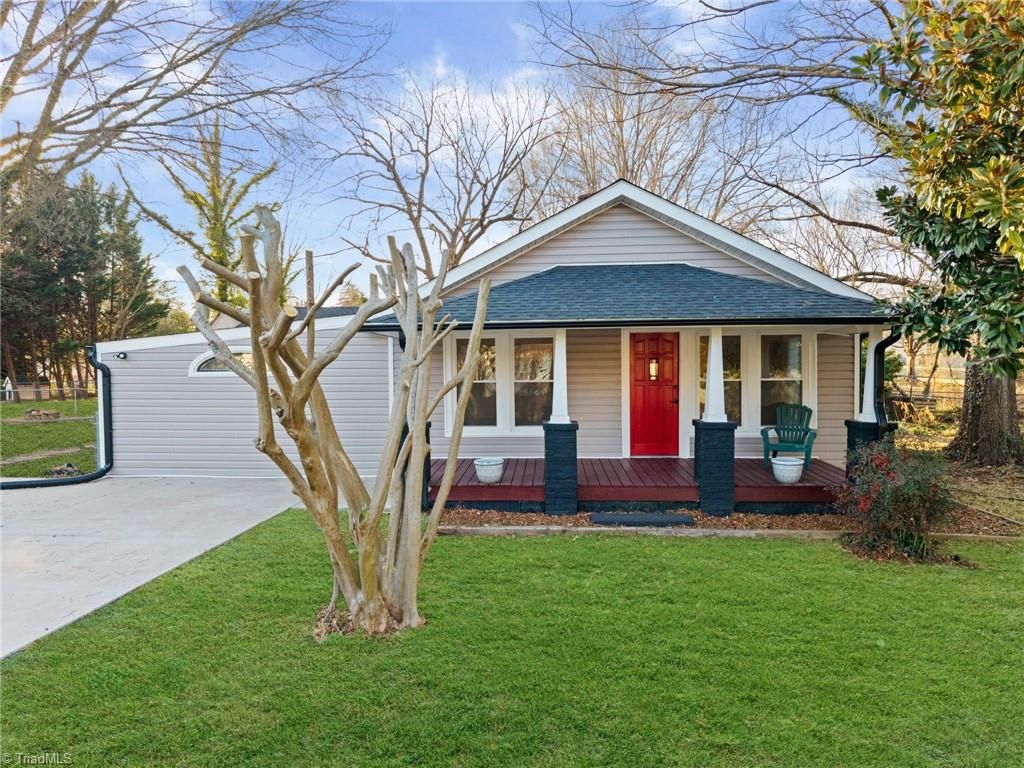 108 Wintergreen Road, Winston-salem, NC 27107