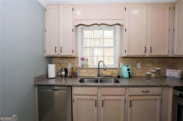 59 Cedar Way, Dallas, GA 30132