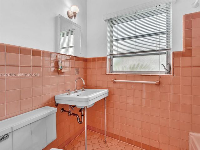 1228 SW 17th St, Miami, FL 33145