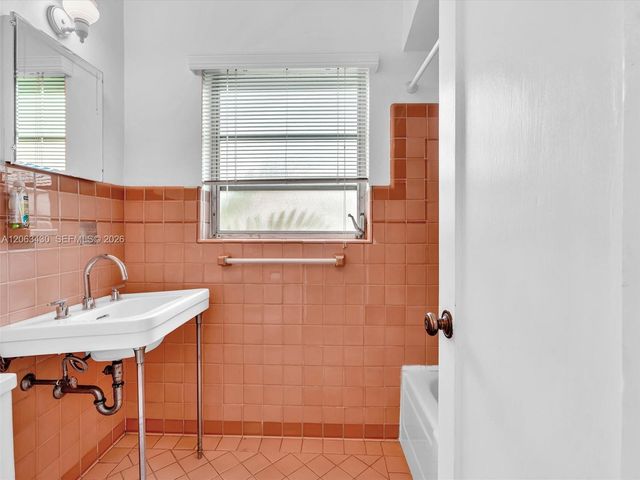 1228 SW 17th St, Miami, FL 33145