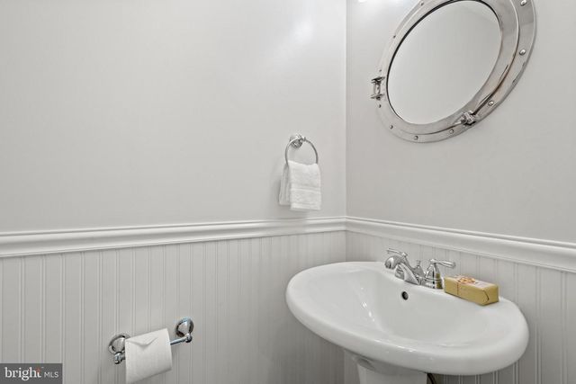 1426 MASSACHUSETTS AVE SE, Washington, DC 20003