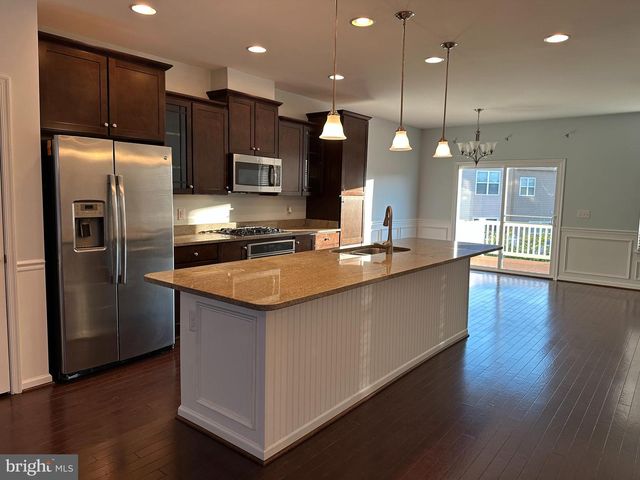 9075 ALEXANDER WAY, Manassas Park, VA 20111