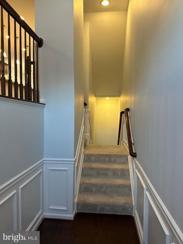 9075 ALEXANDER WAY, Manassas Park, VA 20111