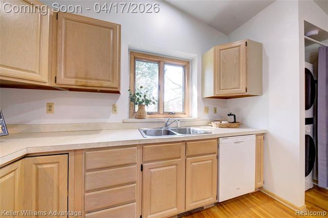 29537 Greenland Street, Livonia, MI 48154