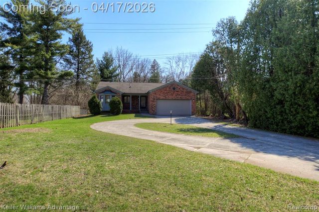 29537 Greenland Street, Livonia, MI 48154