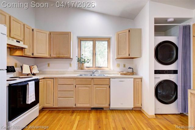 29537 Greenland Street, Livonia, MI 48154