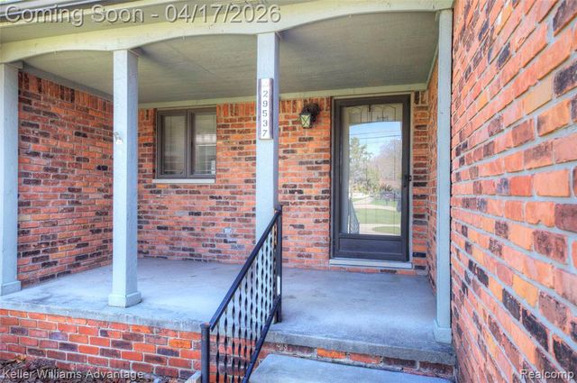 29537 Greenland Street, Livonia, MI 48154