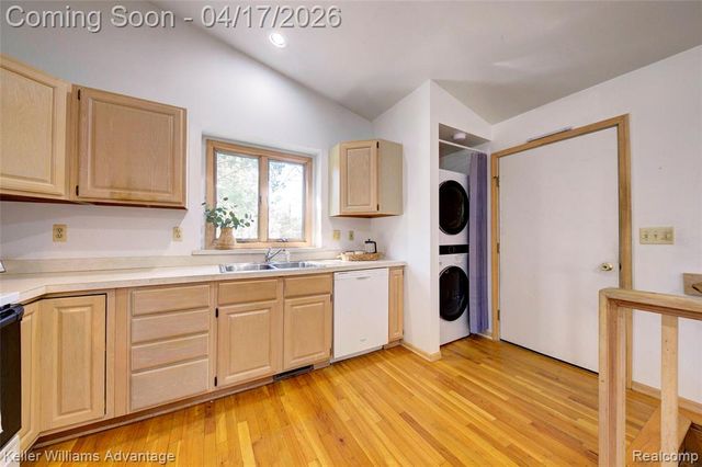 29537 Greenland Street, Livonia, MI 48154