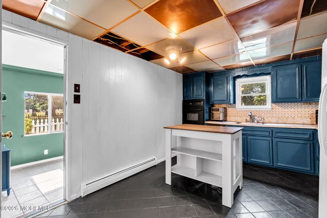 6 New Brunswick Avenue, Matawan, NJ 07747