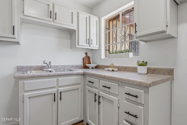 9329 RALEIGH Drive, El Paso, TX 79924