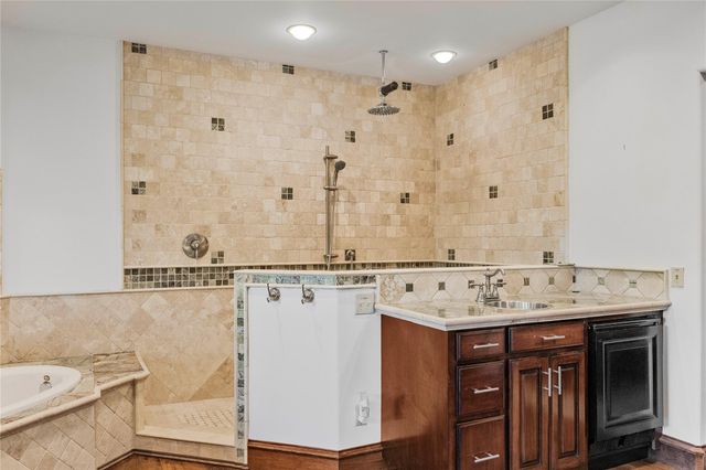 15805 Buddy Ave, Volente, TX 78641