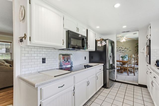3095 Edgewood Ln, Newcastle, CA 95658