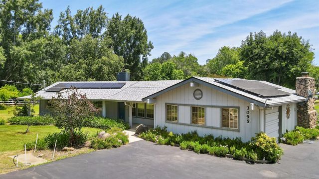 3095 Edgewood Ln, Newcastle, CA 95658