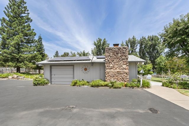 3095 Edgewood Ln, Newcastle, CA 95658