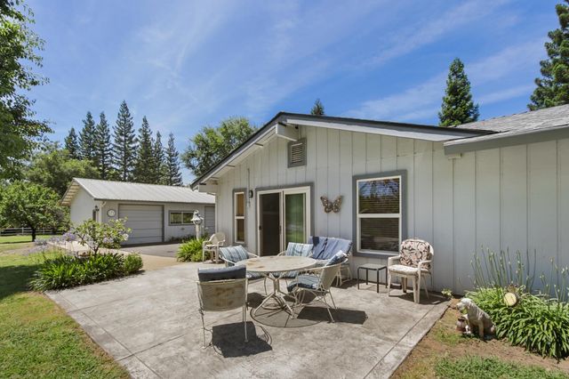 3095 Edgewood Ln, Newcastle, CA 95658