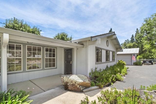 3095 Edgewood Ln, Newcastle, CA 95658