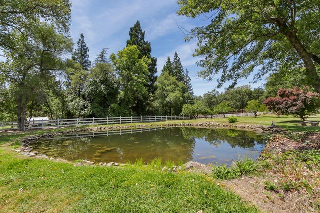 3095 Edgewood Ln, Newcastle, CA 95658
