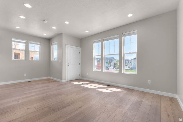 7784 W ALTA LN, Magna, UT 84044