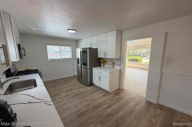 28521 Sutherland Street, Southfield, MI 48076