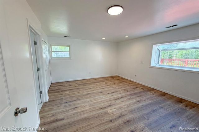 28521 Sutherland Street, Southfield, MI 48076