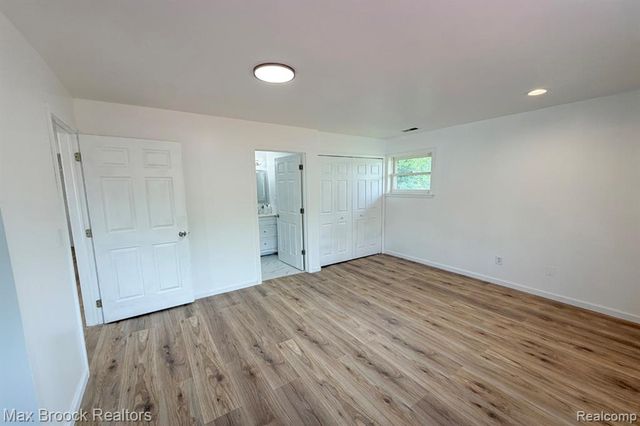 28521 Sutherland Street, Southfield, MI 48076