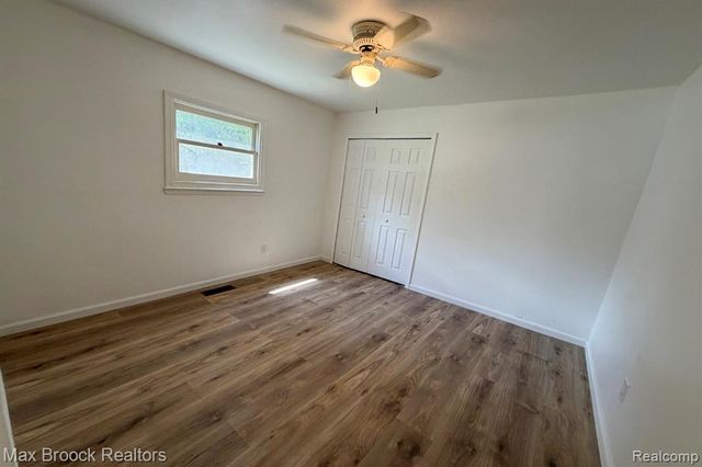 28521 Sutherland Street, Southfield, MI 48076