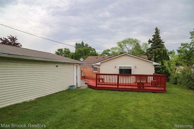 28521 Sutherland Street, Southfield, MI 48076