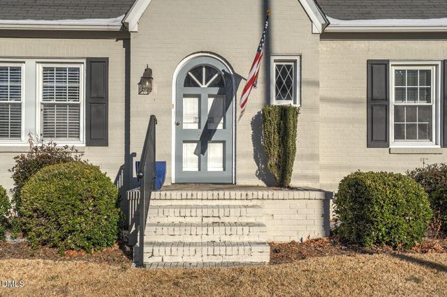 208 Clyde Avenue NW, Wilson, NC 27893