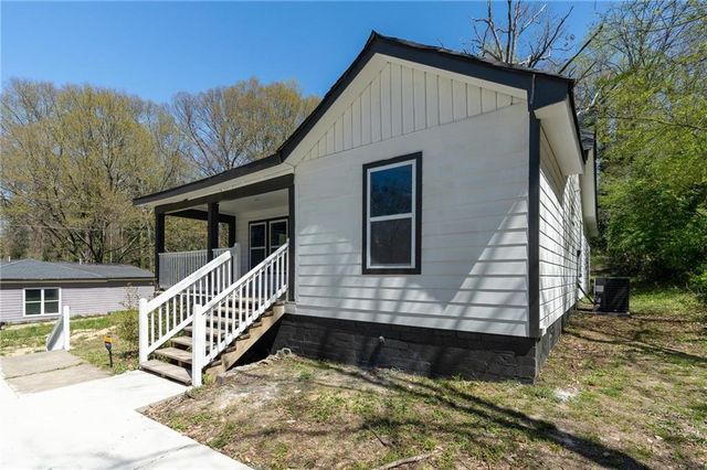 665 S Eugenia NW Place, Atlanta, GA 30318