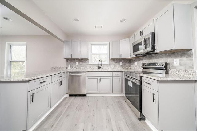 665 S Eugenia NW Place, Atlanta, GA 30318