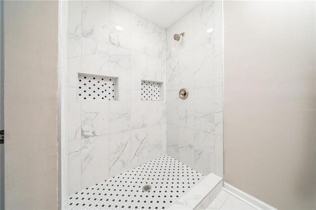 665 S Eugenia NW Place, Atlanta, GA 30318