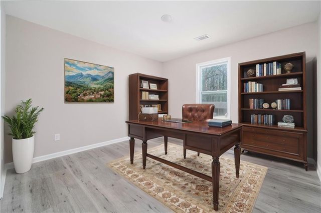 665 S Eugenia NW Place, Atlanta, GA 30318