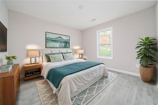 665 S Eugenia NW Place, Atlanta, GA 30318