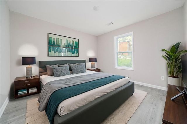 665 S Eugenia NW Place, Atlanta, GA 30318